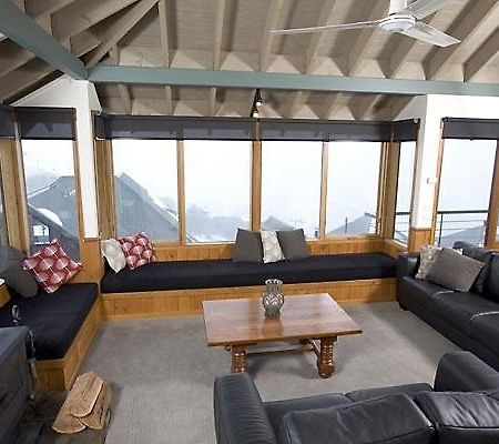 Eagles Nest Villa Mount Hotham Ruang foto